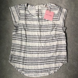 NEW patterned top, M